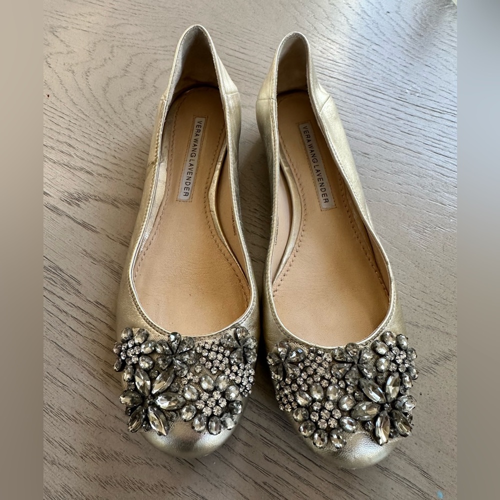Vera Wang crystal flats women’s size 5.5